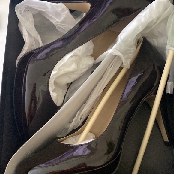 New Ellen Tracy Platform Pumps - Picture 7 of 10